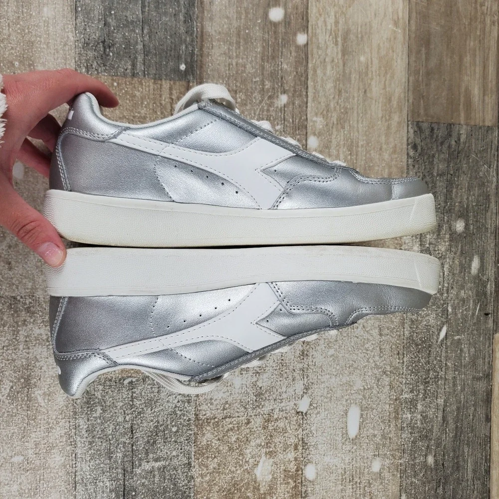 Diadora B Elite Womens Shoes Sz 7 Running Silver Leather Lace Up Low Top Sneaker